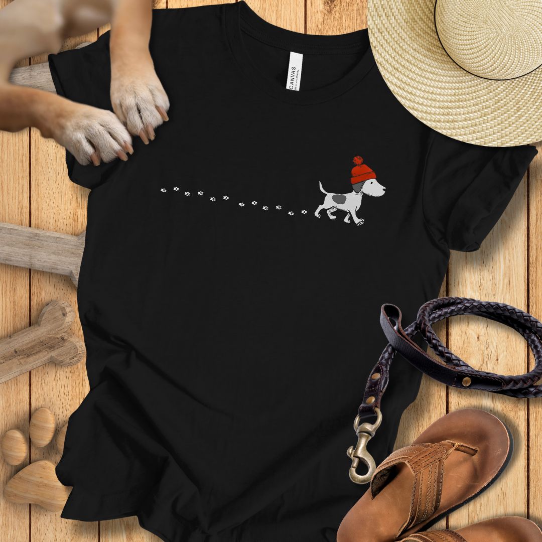 Kleiner Hund im Schnee - T-Shirt Unisex Slim Fit