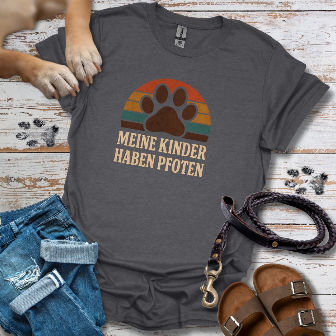 Meine Kinder haben Pfoten - T-Shirt Unisex Classic Fit - Bequemer Klassiker