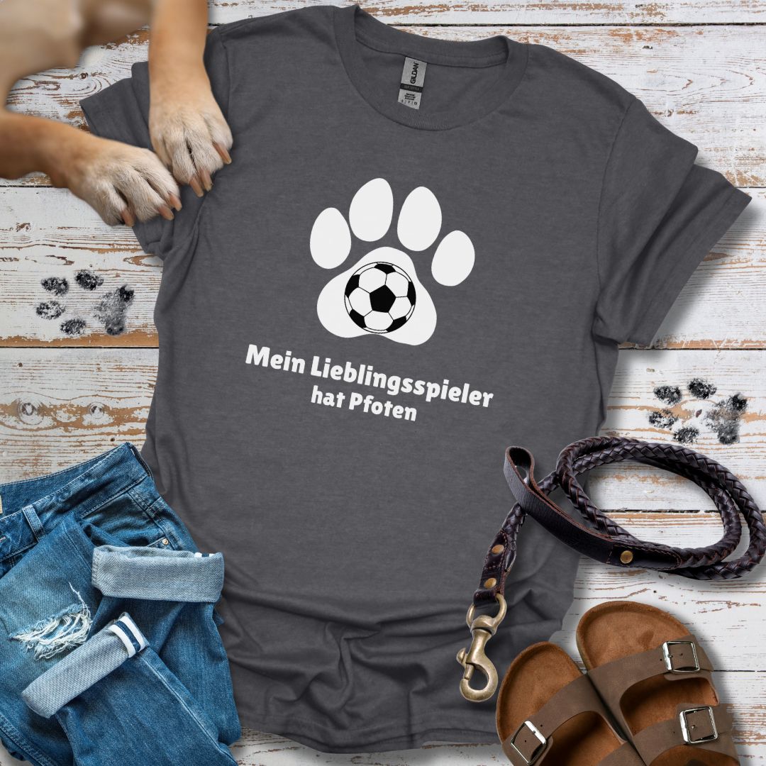 Mein Lieblingsspieler hat Pfoten - WM-Edition - T-Shirt Unisex Classic Fit - Bequemer Klassiker