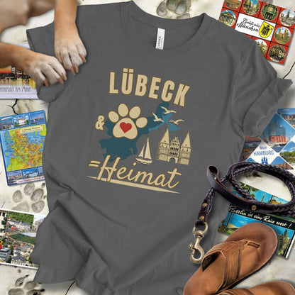 Lübeck & Hund = Heimat - T-Shirt Unisex Modern Fit - Weich & Leicht