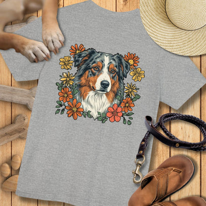 Australian Shepherd in Blumen - Nur Hinten - T-Shirt Unisex Modern Fit - Weich & Leicht