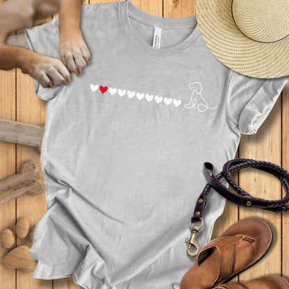 Kleiner Hund mit Herzen - T-Shirt Damen Modern fit - Weich & Leicht