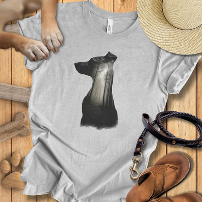 Silhouette Hund mit Wald - T-Shirt Unisex Modern Fit - Weich & Leicht
