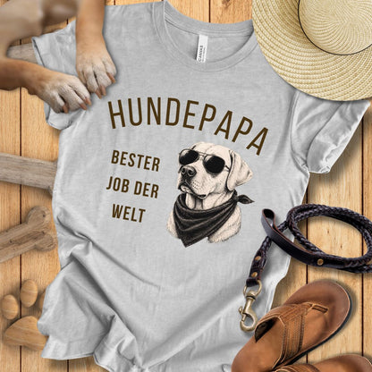 T-Shirt des Monats Mai "Bester Job der Welt: Hundepapa" - T-Shirt Unisex Modern Fit - Weich & Leicht