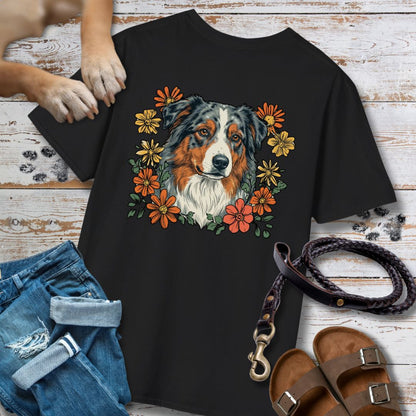 Australian Shepherd in Blumen - Nur Hinten - T-Shirt Unisex Classic Fit - Bequemer Klassiker