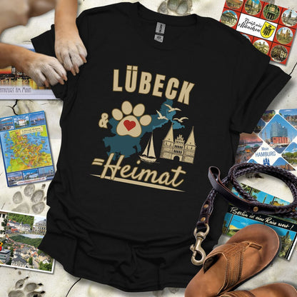 Lübeck & Hund = Heimat - T-Shirt Unisex Classic Fit - Bequemer Klassiker