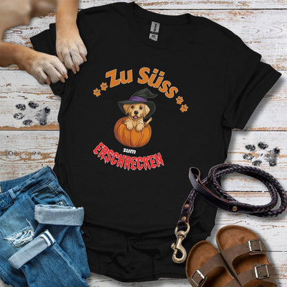 T‑Shirt des Monats Oktober "Zu Süss zum Erschrecken" - Halloween- T-Shirt Unisex Classic Fit - Bequemer Klassiker