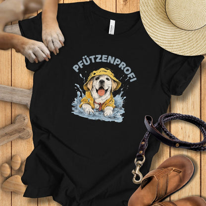 T‑Shirt des Monats November "Pfützenprofi" - T-Shirt Unisex Modern Fit - Weich & Leicht