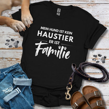 Mein Hund ist kein Haustier, er ist Familie - T-Shirt Unisex Classic Fit - Bequemer Klassiker