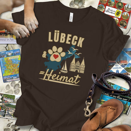 Lübeck & Hund = Heimat - T-Shirt Unisex Modern Fit - Weich & Leicht