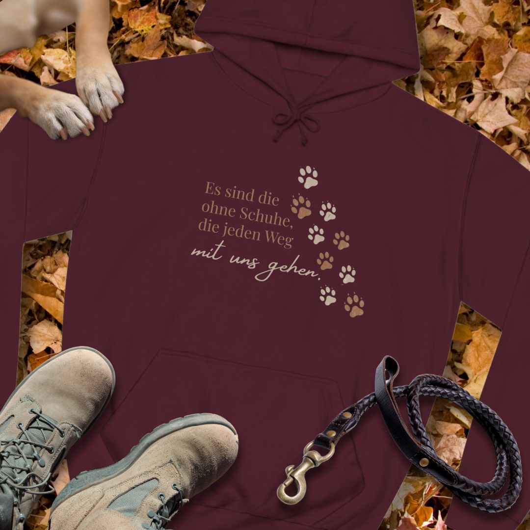 Es sind die ohne Schuhe, die jeden Weg mit uns gehen - Unisex Classic Fit Hoodie