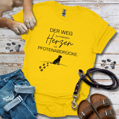 Der Weg zu meinem Herzen hat Pfotenabdrücke - T-Shirt Unisex Classic Fit - Bequemer Klassiker