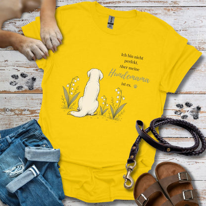 T-Shirt des Monats Mai "Hundemama - leise Liebe" – T-Shirt Classic Fit - Bequemer Klassiker