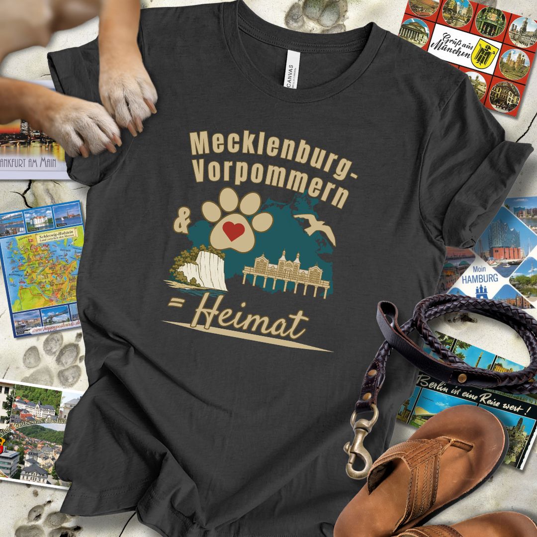 Mecklenburg-Vorpommern & Hund = Heimat - T-Shirt Unisex Modern Fit - Weich & Leicht