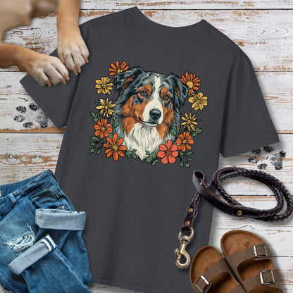 Australian Shepherd in Blumen - Nur Hinten - T-Shirt Unisex Classic Fit - Bequemer Klassiker