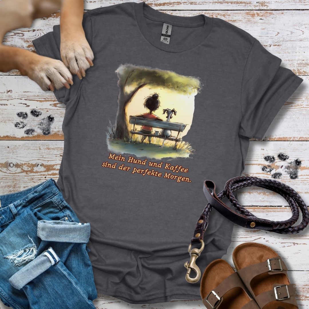 Mein Hund und Kaffee sind der perfekte Morgen - T-Shirt Unisex Relaxed Fit