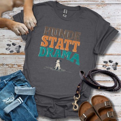 Hunde statt Drama -T-Shirt Unisex Classic Fit - Bequemer Klassiker
