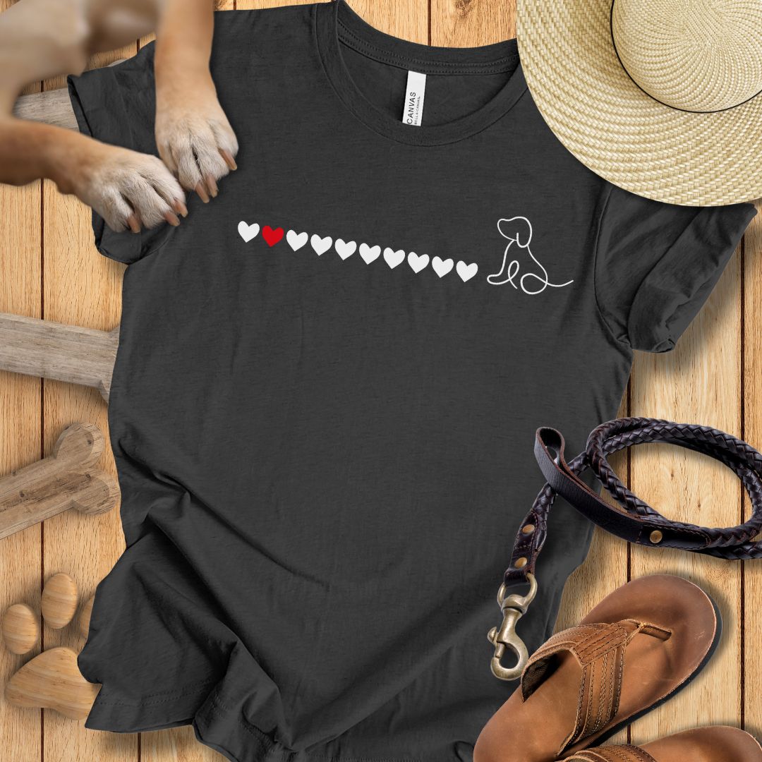 Kleiner Hund mit Herzen - T-Shirt Damen Modern fit - Weich & Leicht