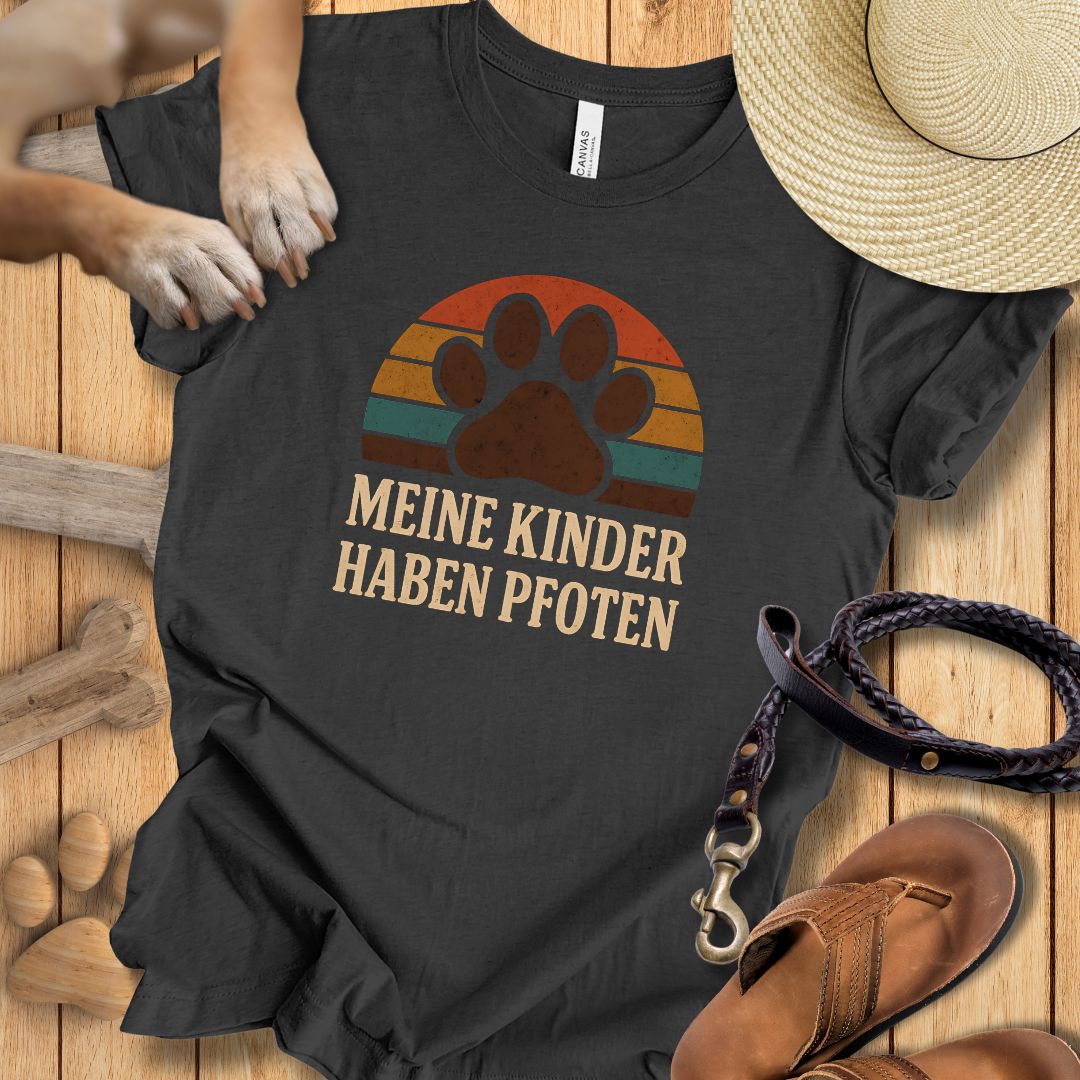Meine Kinder Haben Pfoten - T-Shirt Unisex Modern Fit - Weich & Leicht