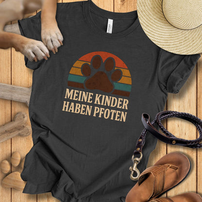 Meine Kinder Haben Pfoten - T-Shirt Unisex Modern Fit - Weich & Leicht