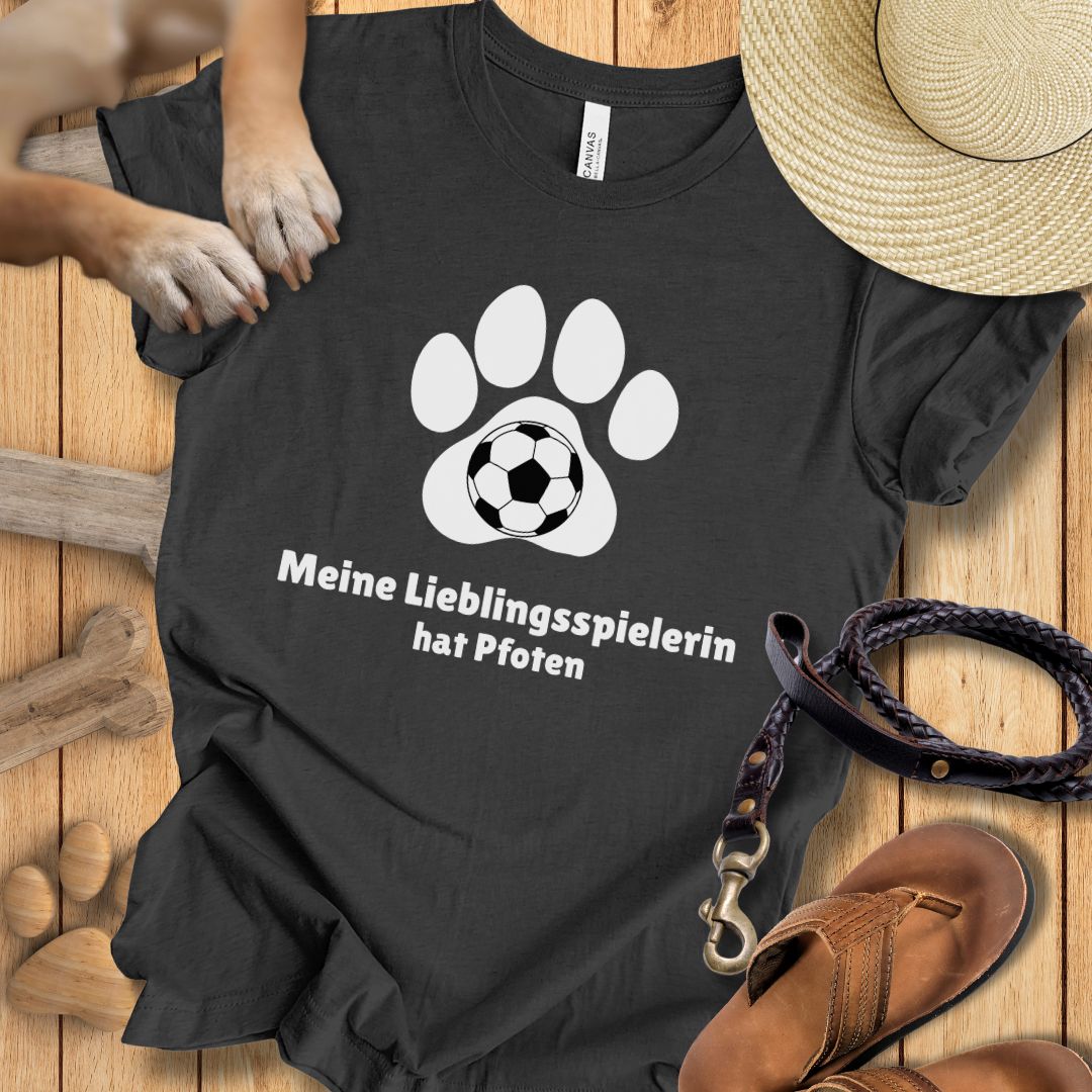 Meine Lieblingsspielerin hat Pfoten - WM-Edition - T-Shirt Unisex Modern Fit - Weich & Leicht