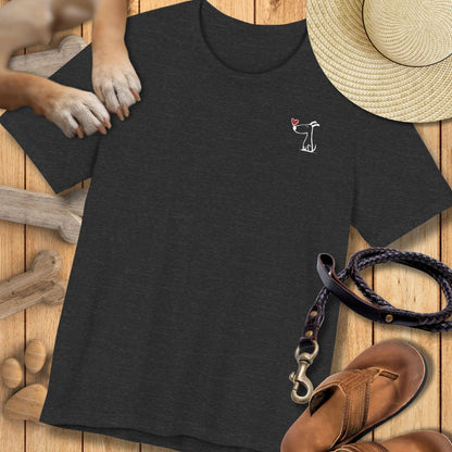 Kleiner Hund mit Herz - Vorne & Hinten - T-Shirt Unisex Modern Fit - Weich & Leicht