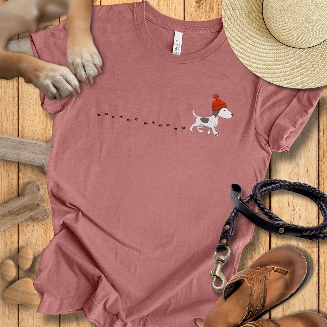 Kleiner Hund im Schnee - T-Shirt Unisex Slim Fit