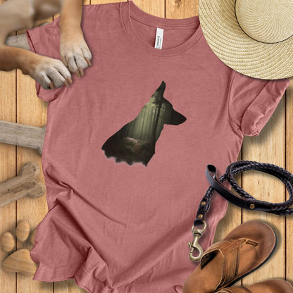 Schäferhund Silhouette mit Wald - T-Shirt Unisex Modern Fit - Weich & Leicht
