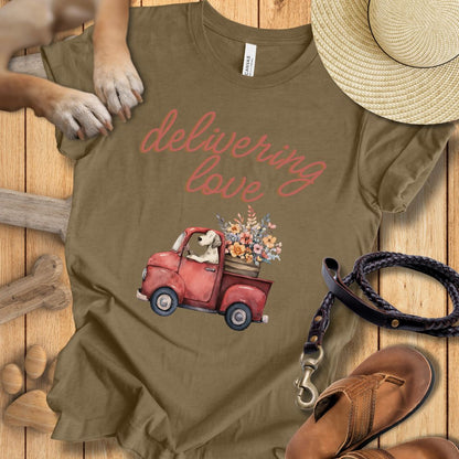 Delivering Love - T-Shirt Unisex Modern Fit - Weich & Leicht