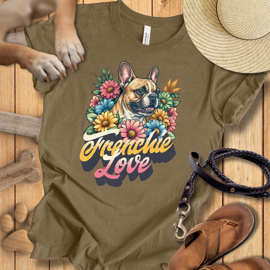 Frenchie Love - Französische Bulldogge - T-Shirt Unisex Modern Fit - Weich & Leicht