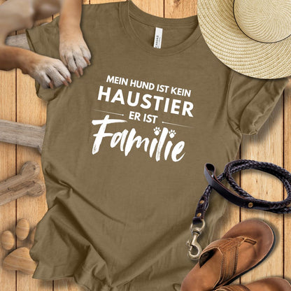 Mein Hund ist kein Haustier, er ist Familie - T-Shirt Unisex Modern Fit - Weich & Leicht