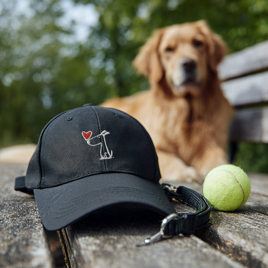 Kleiner Hund mit Herz Cap - Bestickt