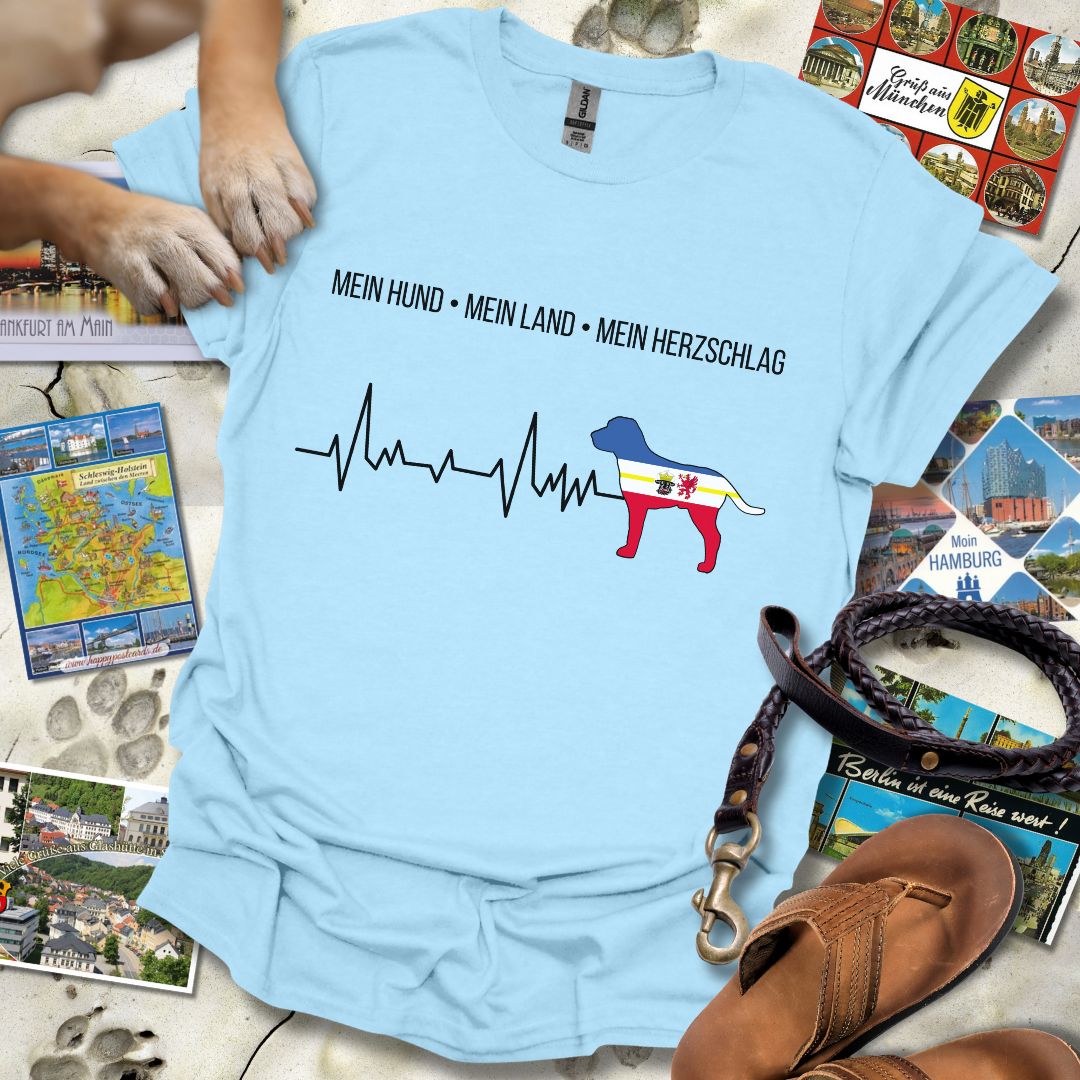 Mein Hund, Mein Land, Mein Herzschlag - Mecklenburg-Vorpommern - T-Shirt Unisex Relaxed Fit