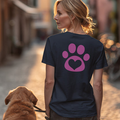 Love in Pink - Nur Hinten - T-Shirt Unisex Modern Fit - Weich & Leicht