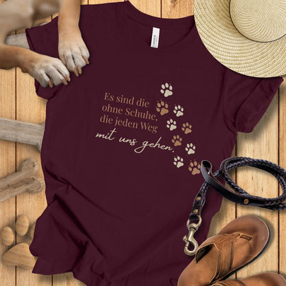 Es sind die ohne Schuhe, die jeden Weg mit uns gehen - T-Shirt Unisex Modern Fit - Weich & Leicht