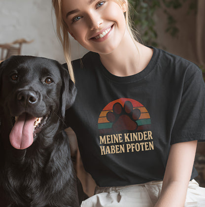Meine Kinder haben Pfoten - T-Shirt Unisex Classic Fit - Bequemer Klassiker