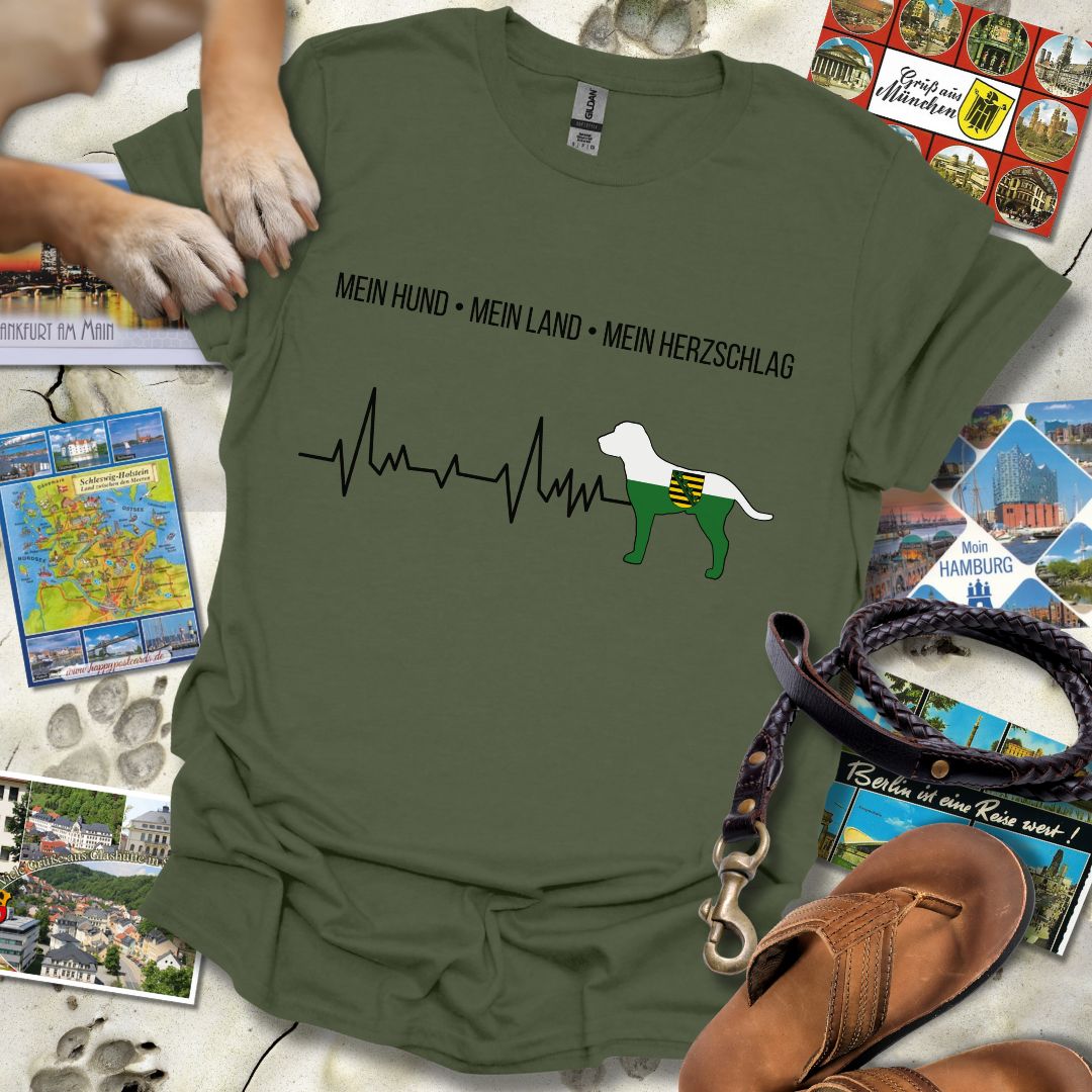 Mein Hund, Mein Land, Mein Herzschlag - Sachsen - T-Shirt Unisex Relaxed Fit