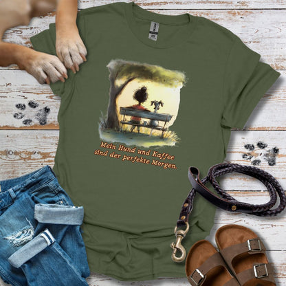 Mein Hund und Kaffee sind der perfekte Morgen - T-Shirt Unisex Classic Fit - Bequemer Klassiker