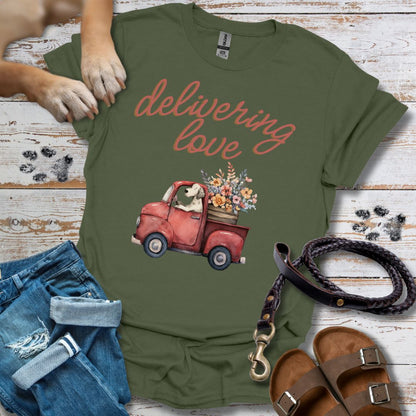 Delivering Love - T-Shirt Unisex Classic Fit - Bequemer Klassiker