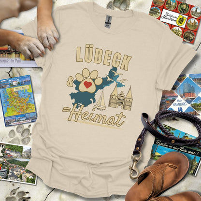 Lübeck & Hund = Heimat - T-Shirt Unisex Classic Fit - Bequemer Klassiker