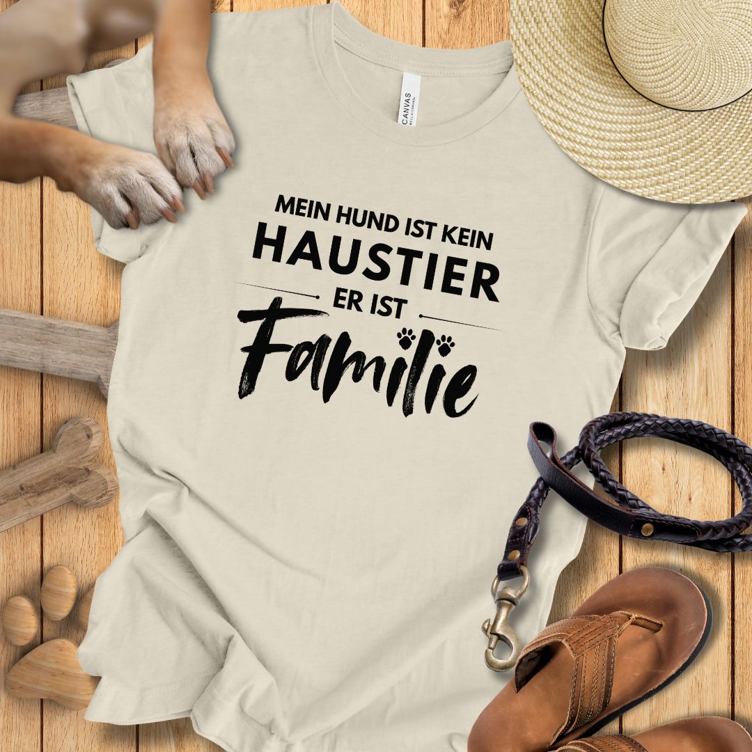 Mein Hund ist kein Haustier, er ist Familie - T-Shirt Unisex Modern Fit - Weich & Leicht