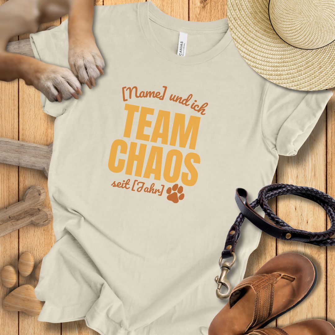 Team Chaos Personalisierbar - T-Shirt Unisex Modern Fit - Weich & Leicht