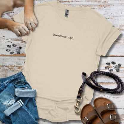 hundemensch. - T-Shirt Unisex Classic Fit - Bequemer Klassiker