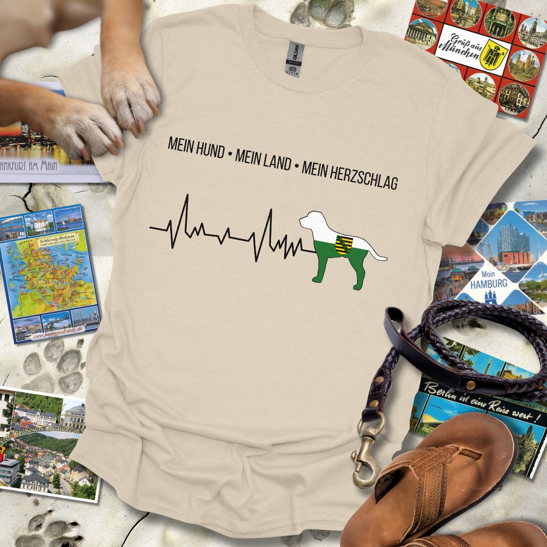 Mein Hund, Mein Land, Mein Herzschlag - Sachsen - T-Shirt Unisex Relaxed Fit