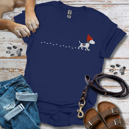 Kleiner Hund im Schnee - T-Shirt Unisex Classic Fit - Bequemer Klassiker