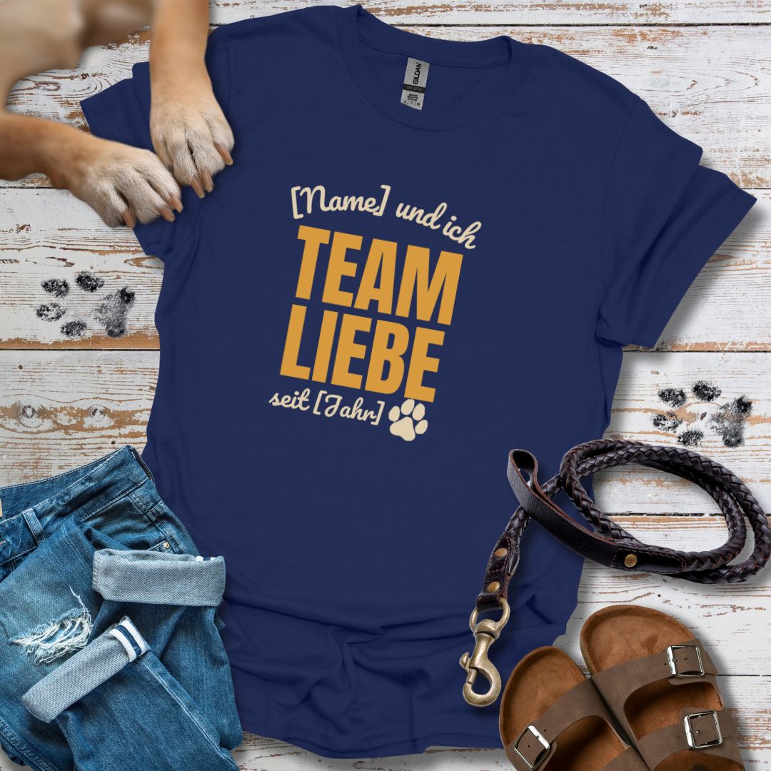 Team Liebe Personalisierbar - T-Shirt Unisex Classic Fit - Bequemer Klassiker