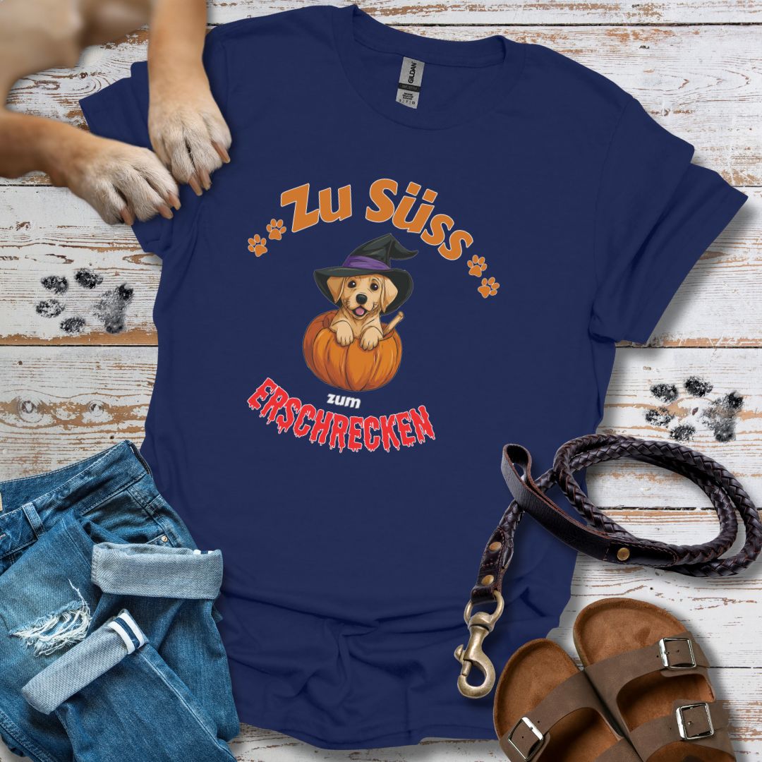T‑Shirt des Monats Oktober "Zu Süss zum Erschrecken" - Halloween- T-Shirt Unisex Classic Fit - Bequemer Klassiker
