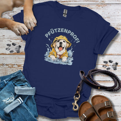 T‑Shirt des Monats November "Pfützenprofi" - T-Shirt Unisex Classic Fit - Bequemer Klassiker