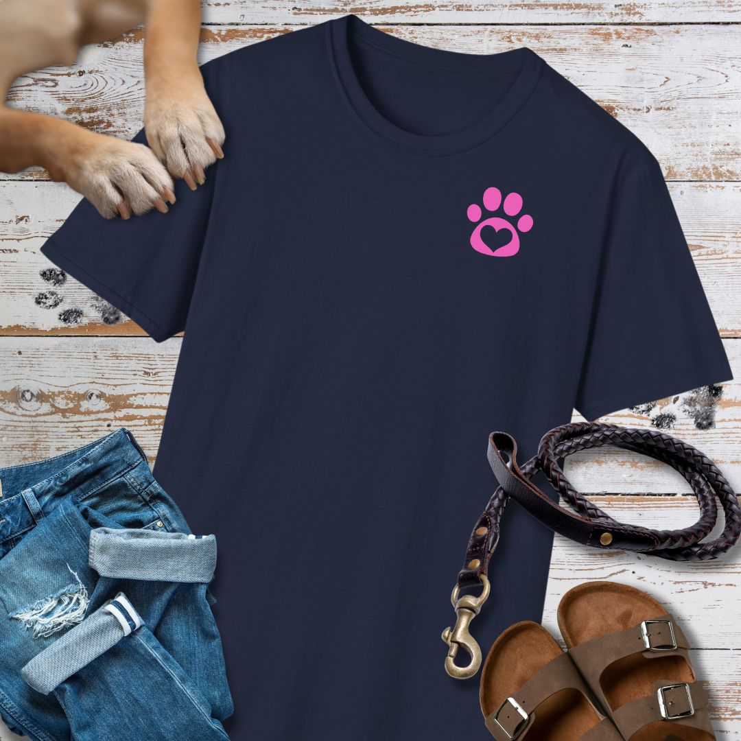 Love in Pink - Vorne & Hinten - T-Shirt Unisex Classic Fit - Bequemer Klassiker