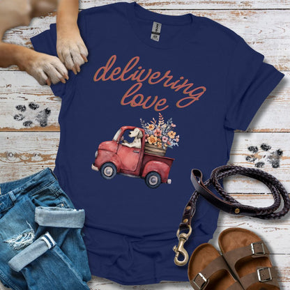 Delivering Love - T-Shirt Unisex Classic Fit - Bequemer Klassiker